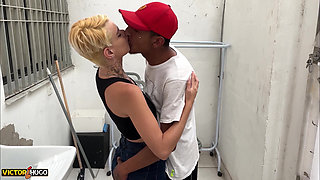 He Went to Ask for Water and Ended up Having Sex with the Young Girl