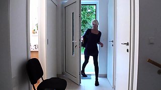 go go girl order feet smelling after work