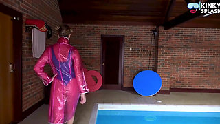 Swim & Play in Pvc Mac, Latex and Heels