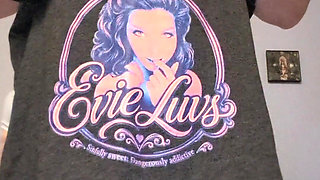 T-shirt Try on and Review