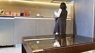 Hotel Maid Ne Customer Ko Extra Service Di or Chudai Karwai