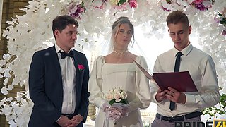 Jane White cheats on her husband with Arty Cheys