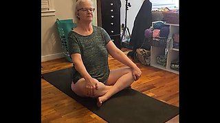 Naked Yoga With Sexy Mature MILF Momma Vee - Big Natural Tits & Saggy Boobs