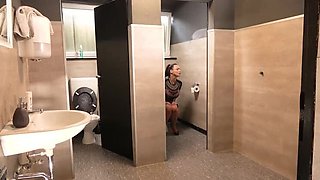 Dirty Priscilla Hot Bathroom Fuck - Stefan Steel Fucks MILF Hard in Shower