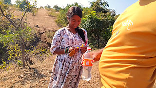 Ladki hmko jangle me mili, vah subah subah gav ke najdiki jangle me bathroom karne aai thi - Indian bhabhi hot xxx movie in Hindi voice.