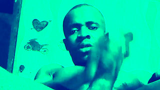 Black_glim in a color video