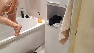 Looking for My Teen Step Sister and Jerking off