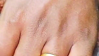 Indian Cheating Wife Kavita Has Romance in Kitchen