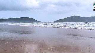 Public Beach Masturbate and Squirt