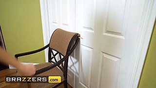 Christie Stevens and Katie Kush divert each other and try to bang van behind each other's back - brazzers