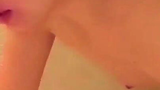 Delicate Frame, an Elegant Wife Drawn Into a Dangerous Double Temptation.