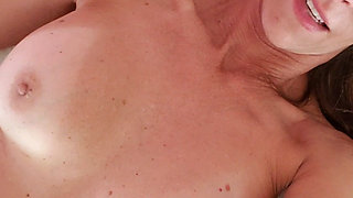 Real Hot Wife MILF Camgirl Jess Ryan Nude!