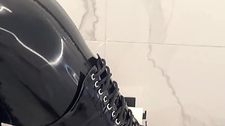 Slave Is Used as a Toilet and Cumdump