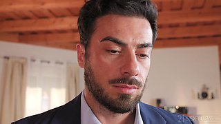 Flexible Candie Luciani is getting wrapped up by the lust of her BF