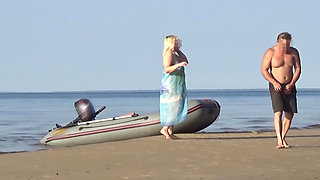 Boatman Fucked a Hot Tourist