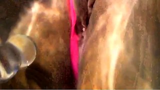 Deutscher Amateur-Paar vergngt sich am Pool auf Mallorca