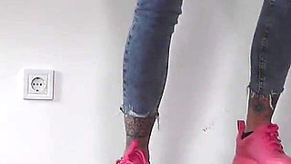 Mistress Cleo Smoking and Crush