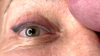 Mature Lady Facecum Huge Load on Eye