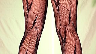 Blonde emo amateur solo masturbation