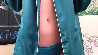 Amateur Blonde Teen Plays Solo with Toy Webcam Porn