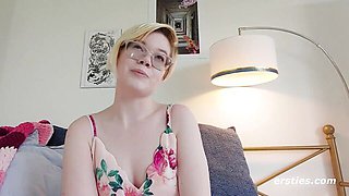 Blonde in glasses tries anal