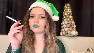 Seductive Elf Smoking Green Lipstick Cig Puffs