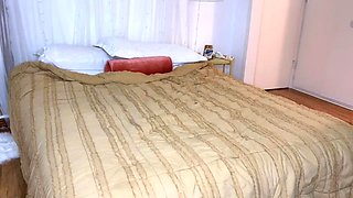 Webcam chubby milf fingering live on the internet