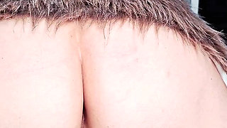 Horny mature gaper on all fours , flaunting fabulously phat fanny flaps .