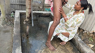 Bhabhi ki chudai karte samay peshab Laga