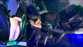 Heavy Rubber Double Fisting Birds Eye 4K Ft Mistress Lunatika