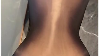 大屁股的继不穿衣服在家诱惑我榨t我的精液