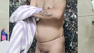 Indian desi man enjoy shower and masterbation show with neighbour and army officer
