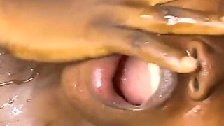 Kinky Isabella Loves Saliva and Piss Showers