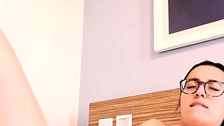 Masturbating amateur cums after solo fun