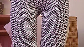 Sporty Leggings Pussy Play - Dutch Girl Teases and Fingers Her Wet Pussy in Tight Gym Leggings (dutch)