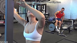 Ariana Marie s gym hot story