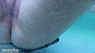 Creampie underwater - Stranger cum inside my pussy on the beach
