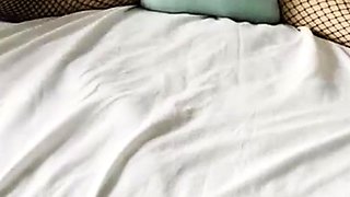 Cute amateur webcam teen girl toying pussy on webcam
