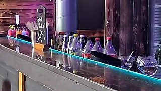 How to Play Pool on New Year's Eve? Ask Alice Maze!