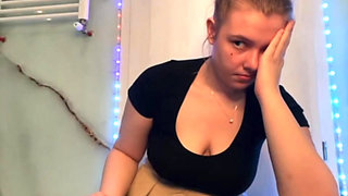 Squirting close up and fingering tight pussy with jucielussie