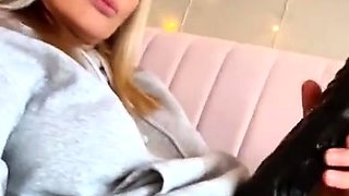 Hot amateur blonde pregnant toying her pussy solo