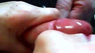 Old Lady Gives Amateur Blowjob