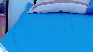 A Cuckold Shows Us His Wife so That All Men Can Enjoy Her