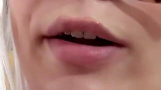 Stepmom Loves to Eat so He Eats Chips in a Cosplay Costume and Loves the Food