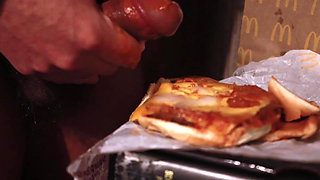 i was so horny i fucked a cheeseburger