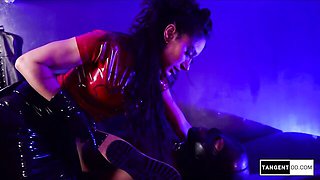 Prurient inamorata - face sitting movie - Sarina And Robin