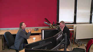 Sex Lucky Lick Hot Brunette Sucking Cock Wild