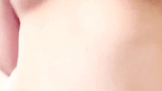 Big Booty Snow Bunny Displays Her Big Natural Ass