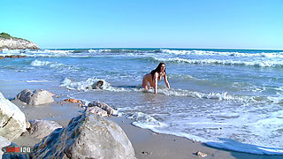 Sonia Sex: Sonia Sex Stripping on the Beach