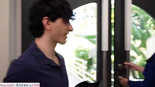 Cougar Hamster Seduces Man